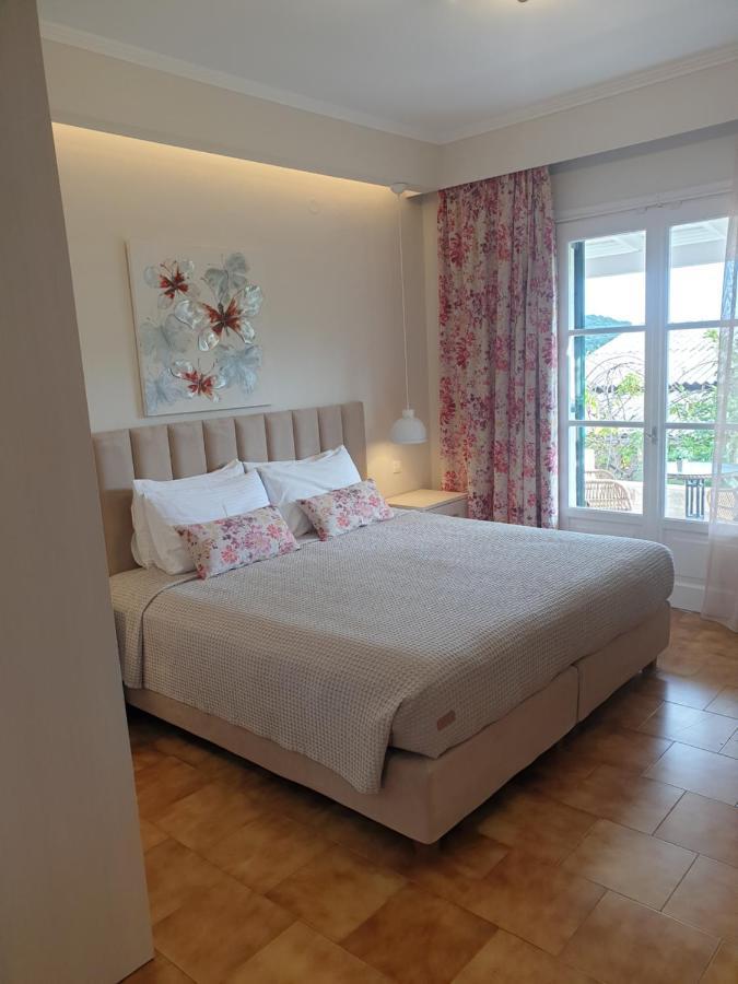 Angels Pool Studios And Apartments باليوكاستريتسا المظهر الخارجي الصورة