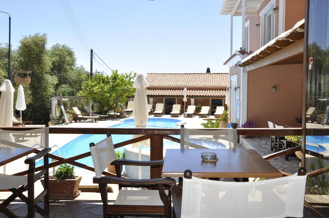 Angels Pool Studios And Apartments باليوكاستريتسا المظهر الخارجي الصورة