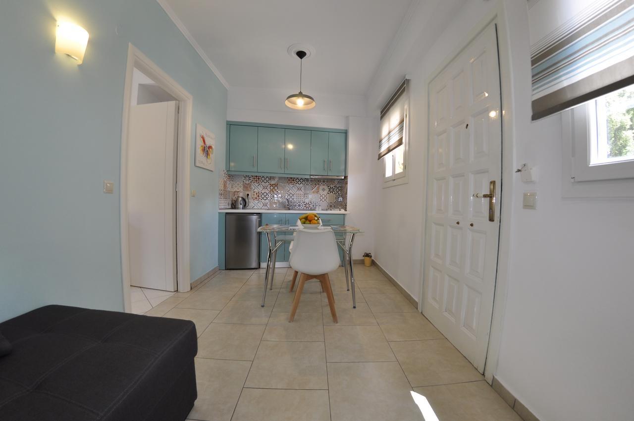Angels Pool Studios And Apartments باليوكاستريتسا المظهر الخارجي الصورة