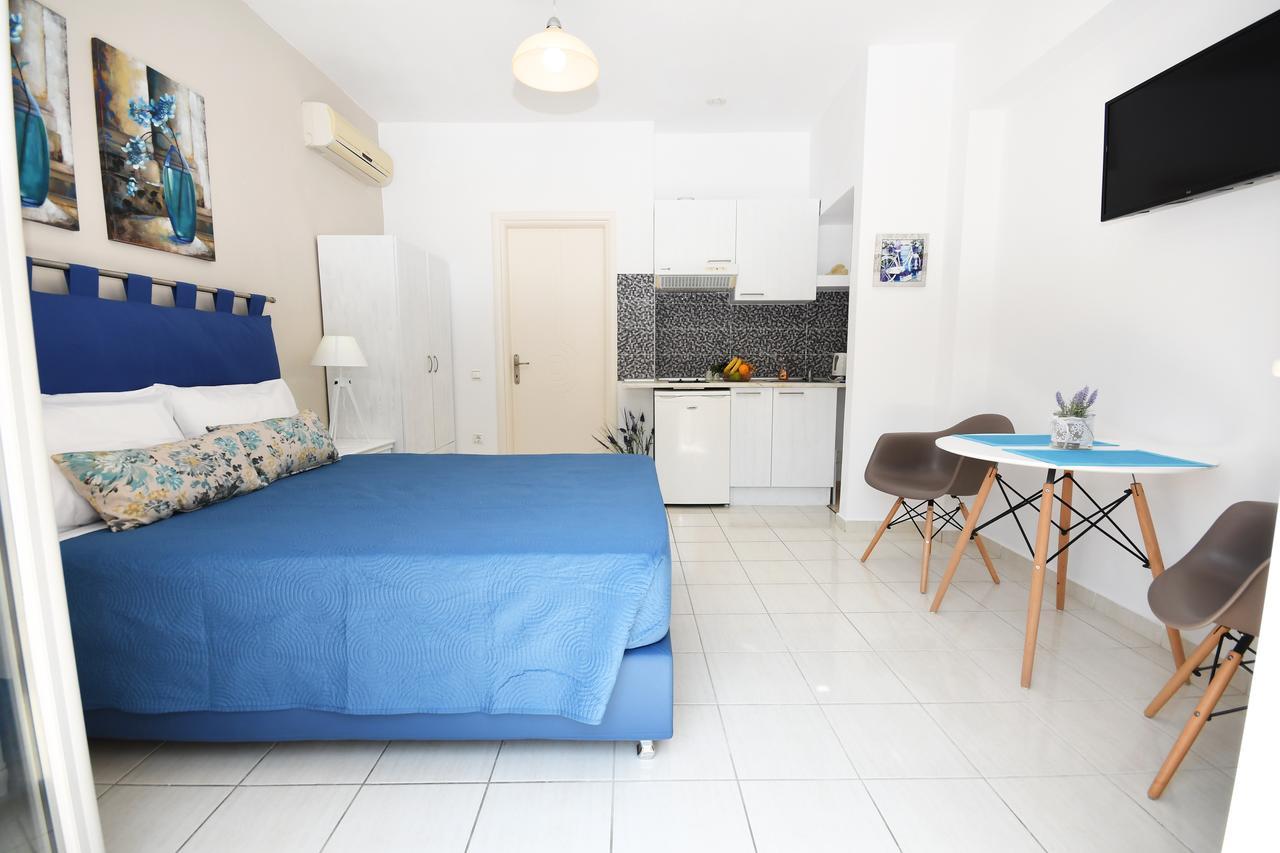 Angels Pool Studios And Apartments باليوكاستريتسا المظهر الخارجي الصورة